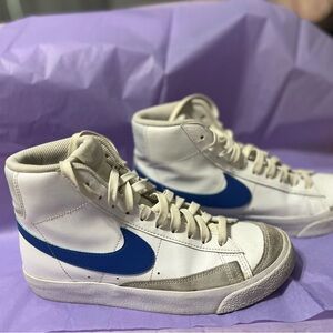 Nike High-Top Leather Sneakers – Youth 6Y – White/Grey with Blue Stripe